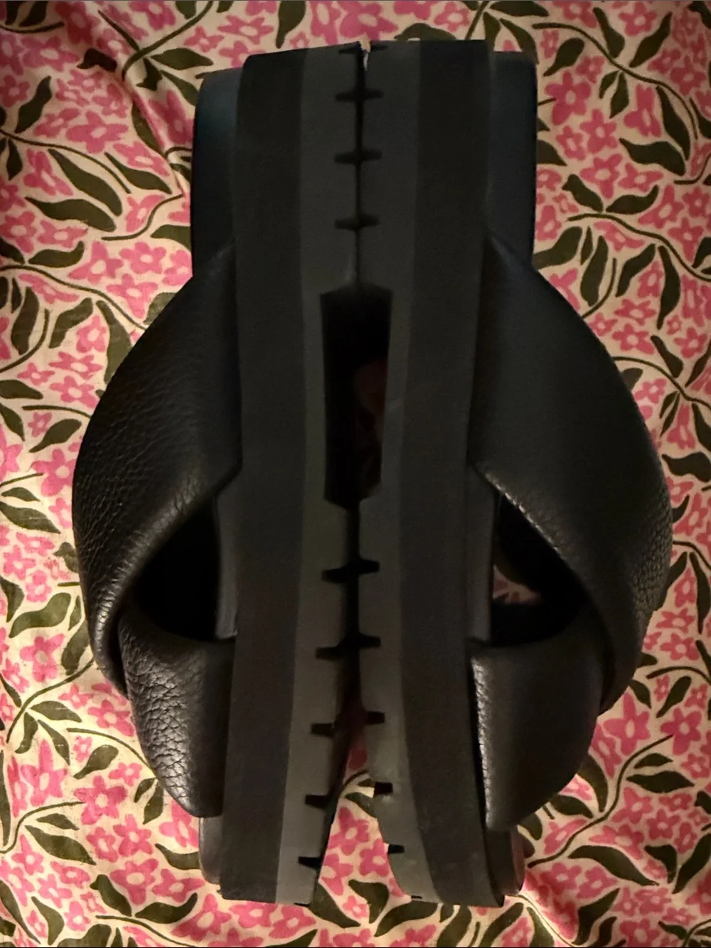 Vionic Vesta black platform sandals women’s size 10